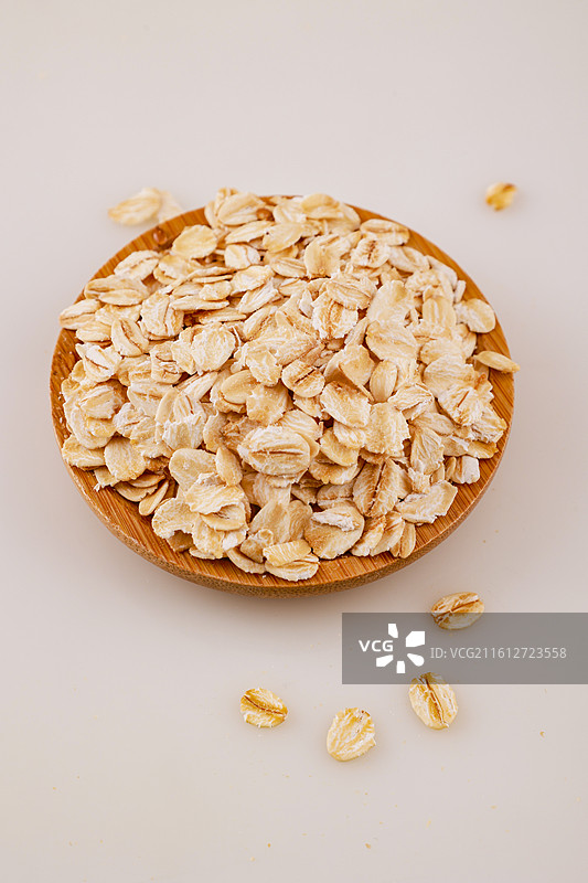 减脂杂粮燕麦片白色背景图片素材