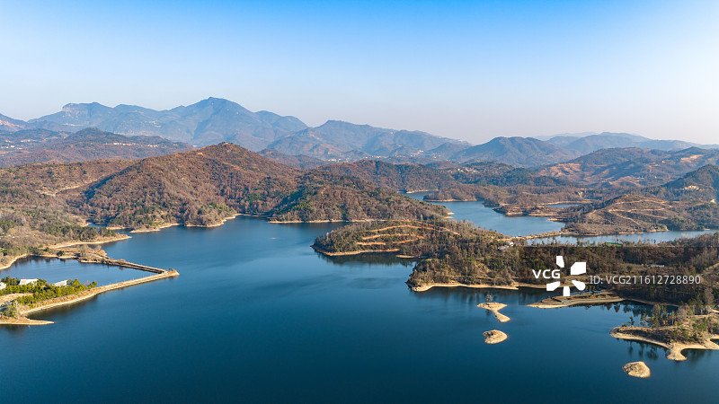 湖北武汉市新洲区道观河风景区冬季景象及周边水库全景图图片素材