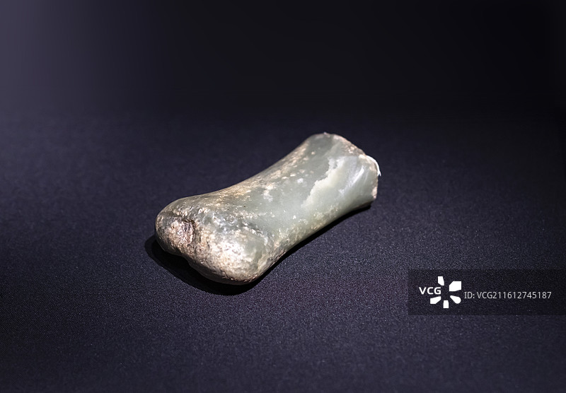 斜口筒形玉器内芯 红山文化 内蒙古敖汉旗小东山出土 敖汉博物馆图片素材