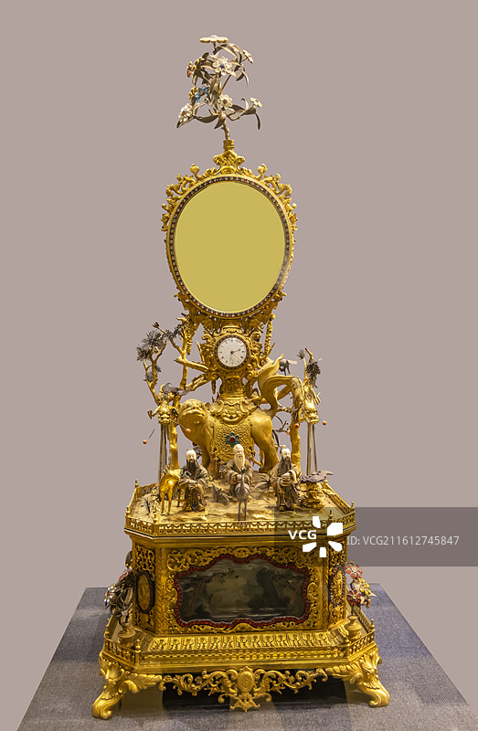 铜镀金福禄寿三星钟 清乾隆 南京博物院图片素材