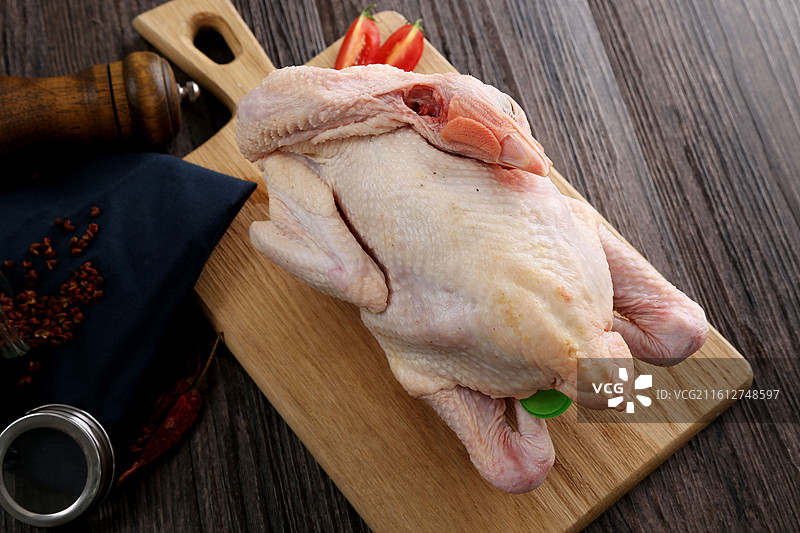 新鲜整只麻鸡图片素材