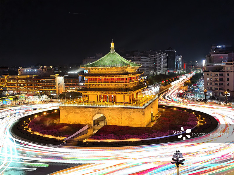 西安钟楼车水马龙图片素材