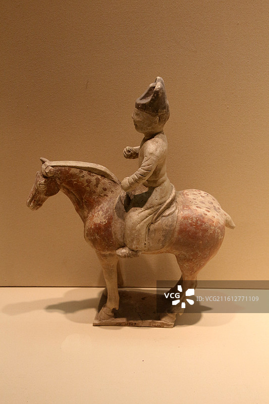 南京市博物院 —— 彩绘陶骑马官吏俑图片素材