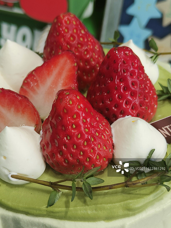 草莓蛋糕图片素材