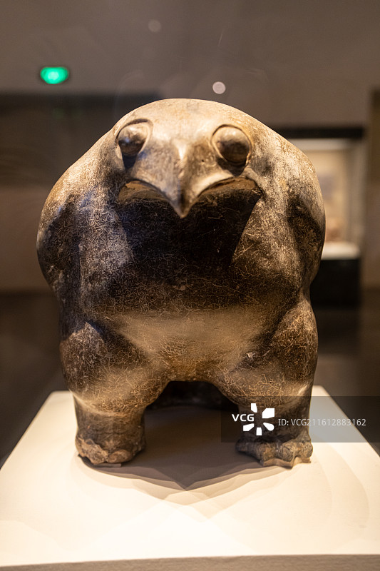 陶鹰鼎，中国国家博物馆新石器时代鹰形陶鼎图片素材