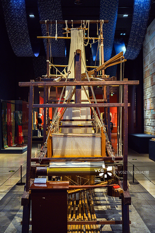 中国传统手工艺木制纺织机图片素材