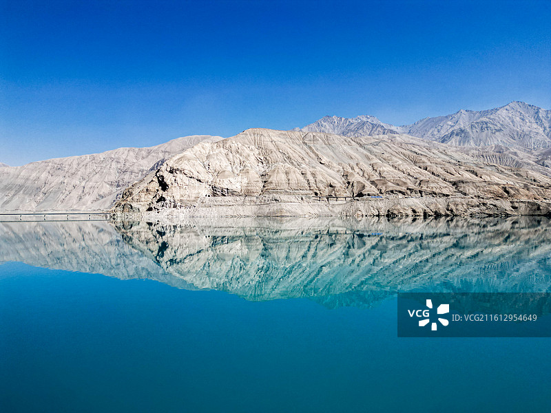 班迪尔蓝湖图片素材