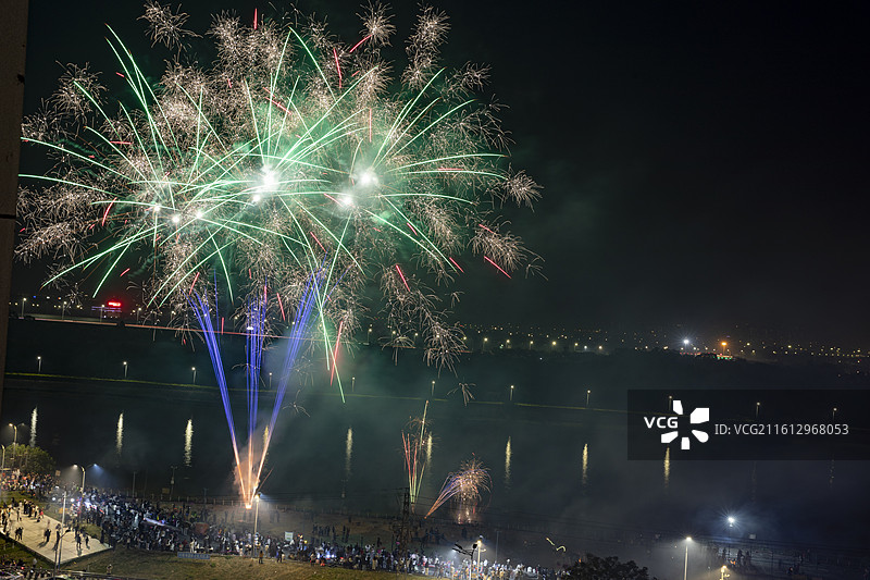 佛山市半月岛跨年夜烟花秀图片素材