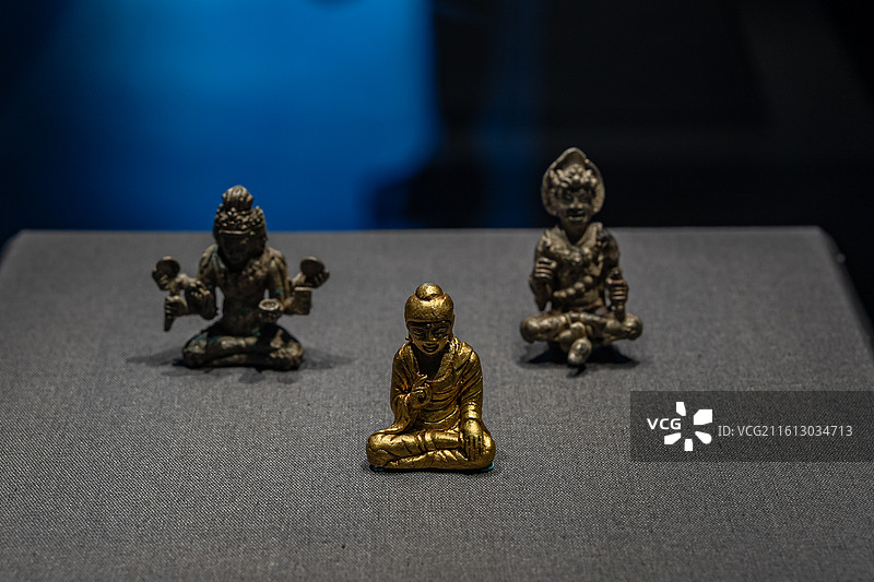 大理国 银阿修罗坐像 金释迦牟尼佛坐像 银金刚夜叉坐像 云南省博物馆图片素材