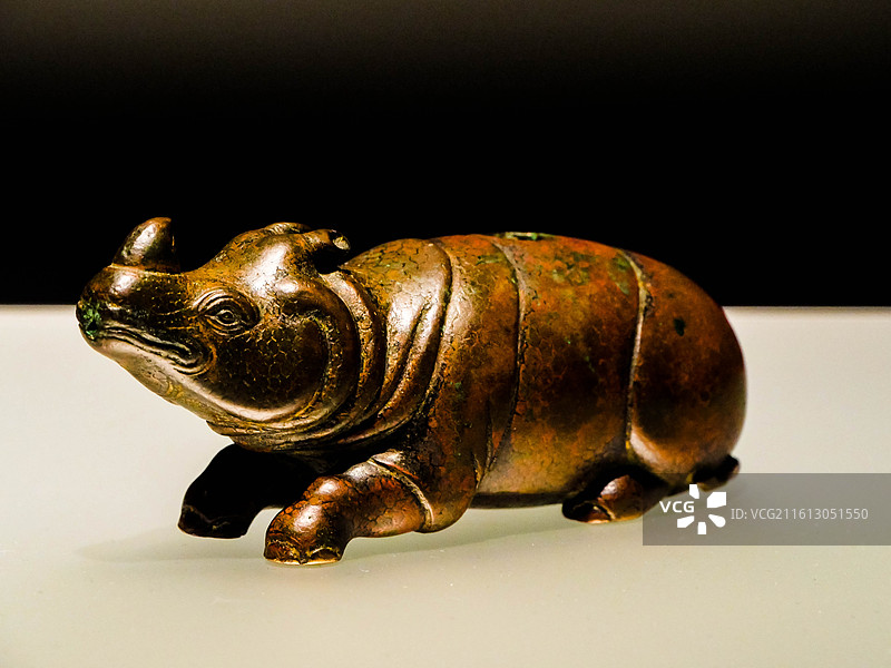 犀牛形铜水注图片素材