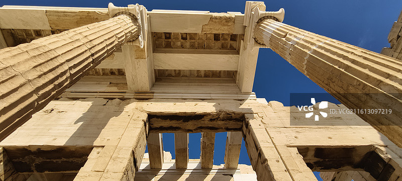 希腊雅典卫城（其中包括山门，帕特农神庙，伊瑞克提翁神庙，雅典娜胜利神庙）图片素材