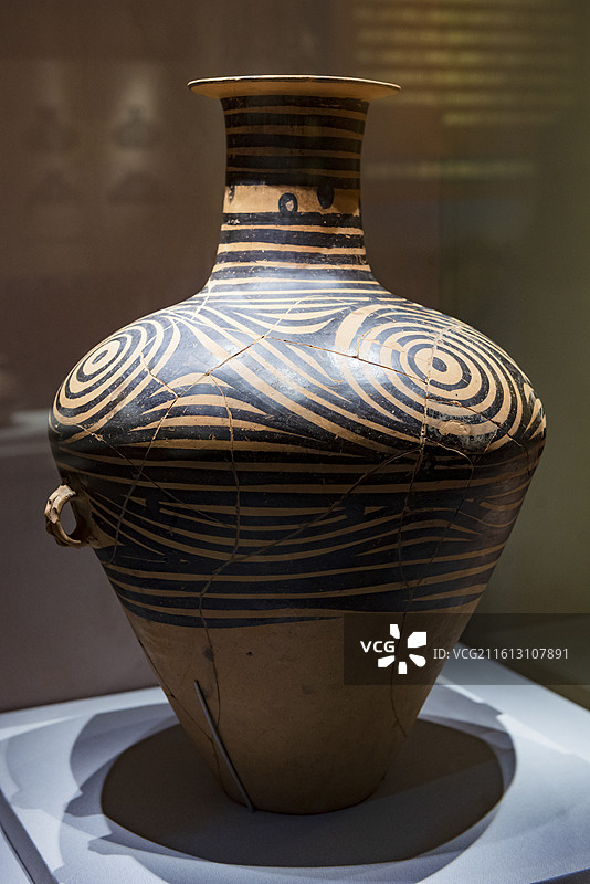 四圆圈旋纹双耳彩陶壶 马家窑类型 甘肃省博物馆藏 北京市海淀区万寿寺（北京艺术博物馆）图片素材