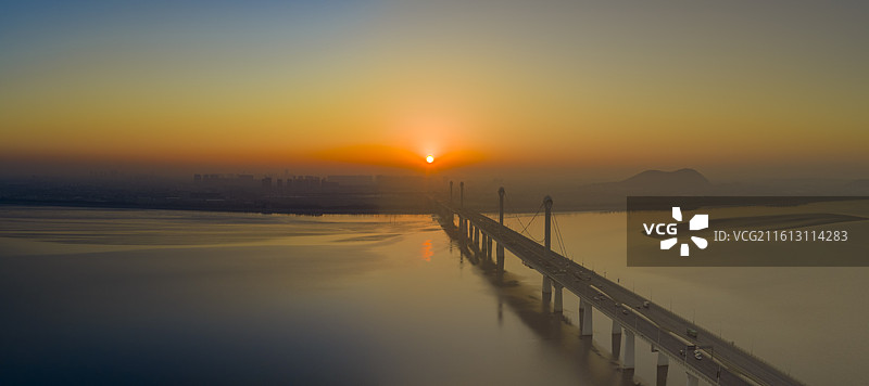 杭州钱塘区大江东江东大桥日出航拍图片素材