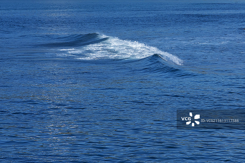 海南省陵水县清水湾海浪图片素材