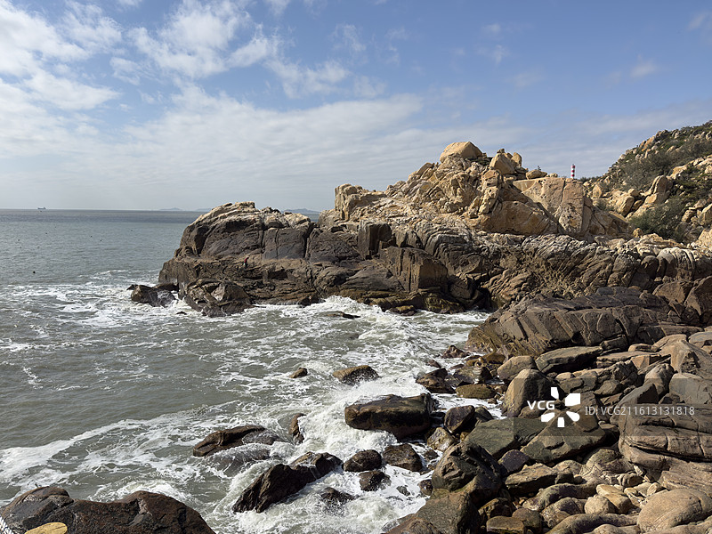 海边的礁石浪花（莆田湄洲岛）图片素材