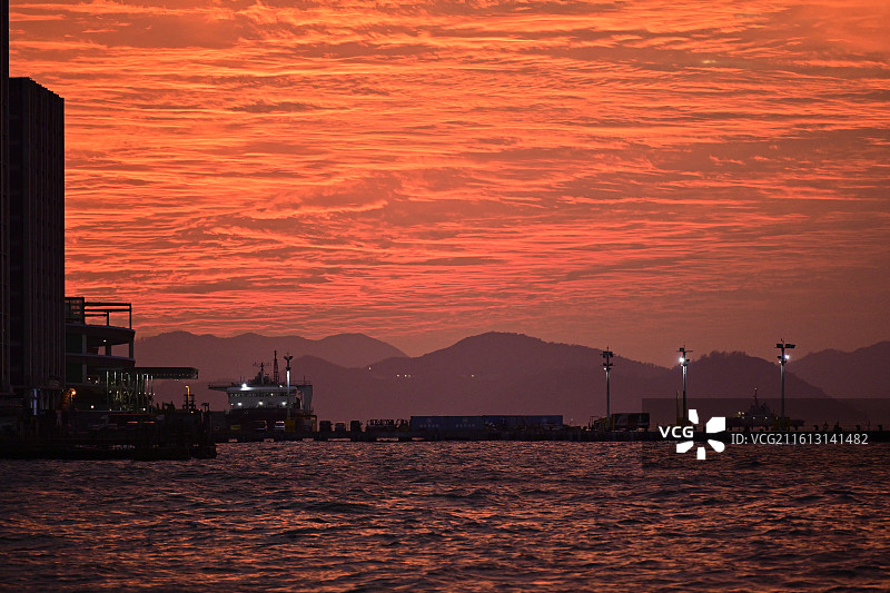 2025年最后一天的惊喜火烧云图片素材