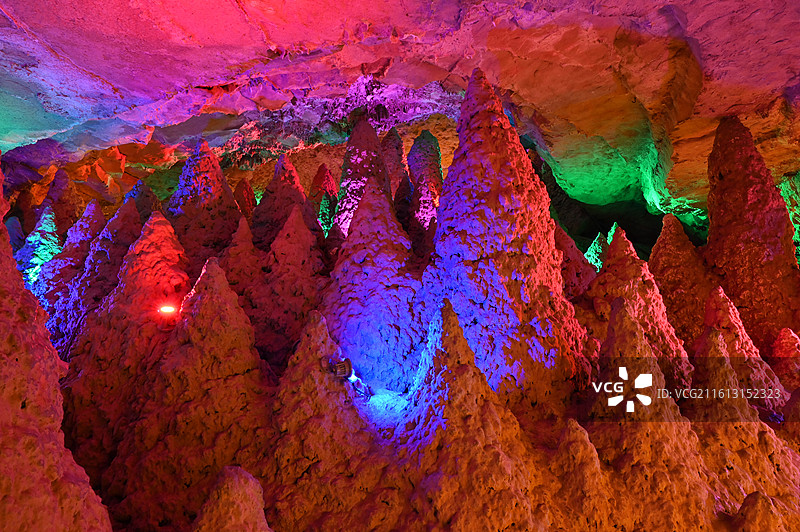 四川省资中县圣灵山大溶洞图片素材