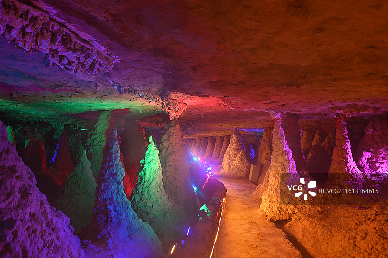 四川省资中县圣灵山大溶洞图片素材