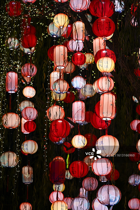 第40届南京秦淮灯会老门东展区花灯，2026年马年灯展图片素材