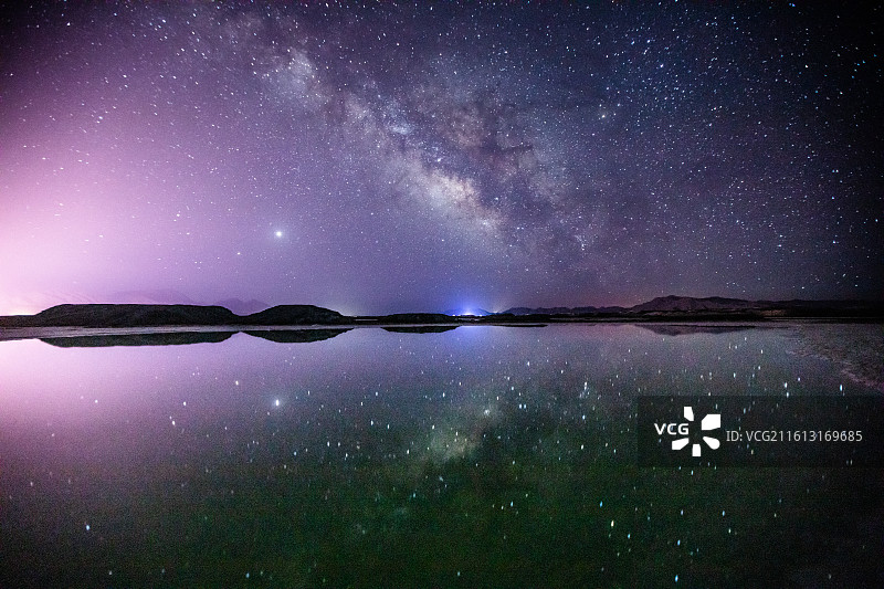青海大柴旦翡翠湖银河图片素材