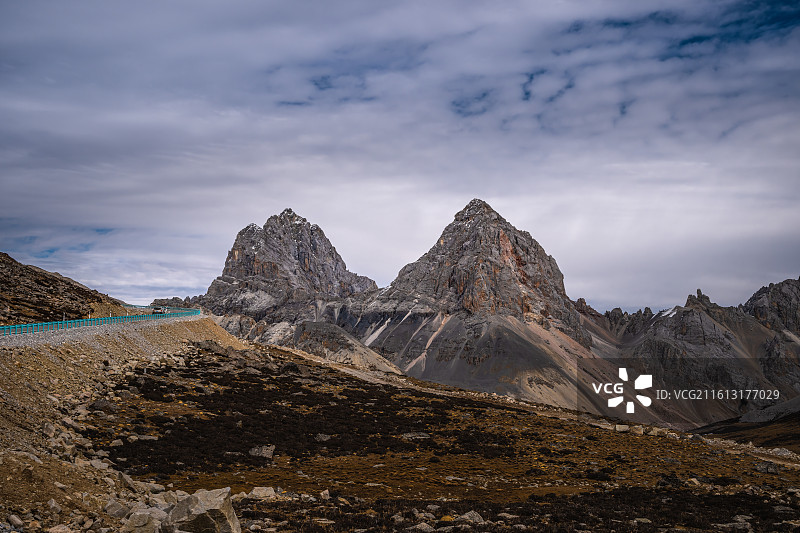 四川甘孜州格聂南扎瓦拉垭口图片素材