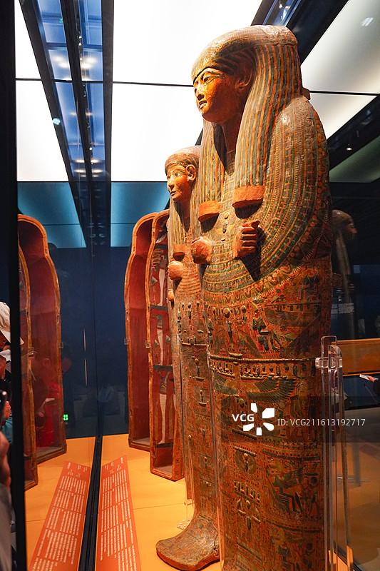 埃及国家博物馆藏彩绘人形内棺图片素材