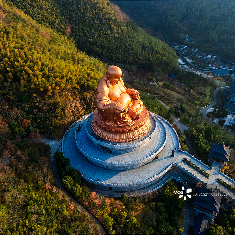 航拍雪窦山图片素材