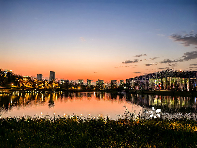 上海世博文化公园的绝美夜景图片素材