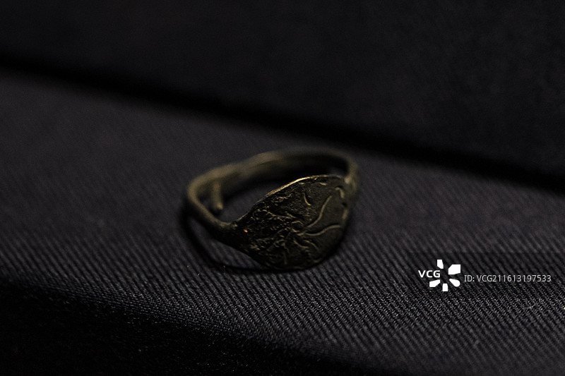 明代 银戒指 四川省文物考古研究院 临平博物馆 张献忠江口沉银展图片素材