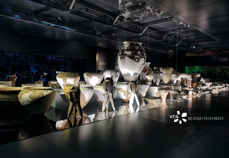 三星堆陶器,食器,酒器,炊器,小平底罐,陶罐,三星堆博物馆图片素材