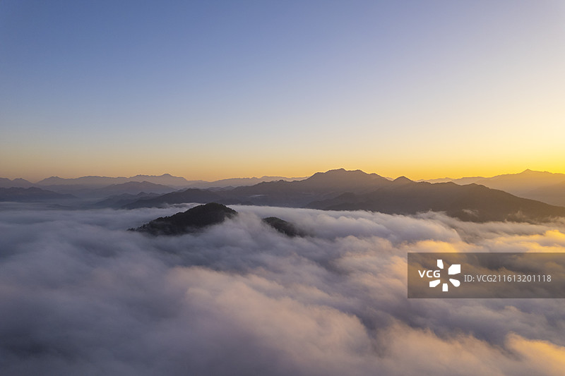 浙江千岛湖新安江云海图片素材