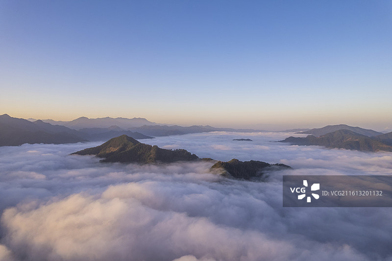 浙江千岛湖新安江云海图片素材