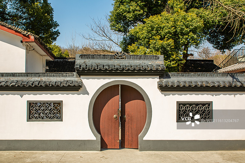 净寺 杭州 古刹 净慈寺 寺庙 中式庭院 江南院子 园林门 圆拱门 月亮门 圆月门 圆门 门洞 古典图片素材