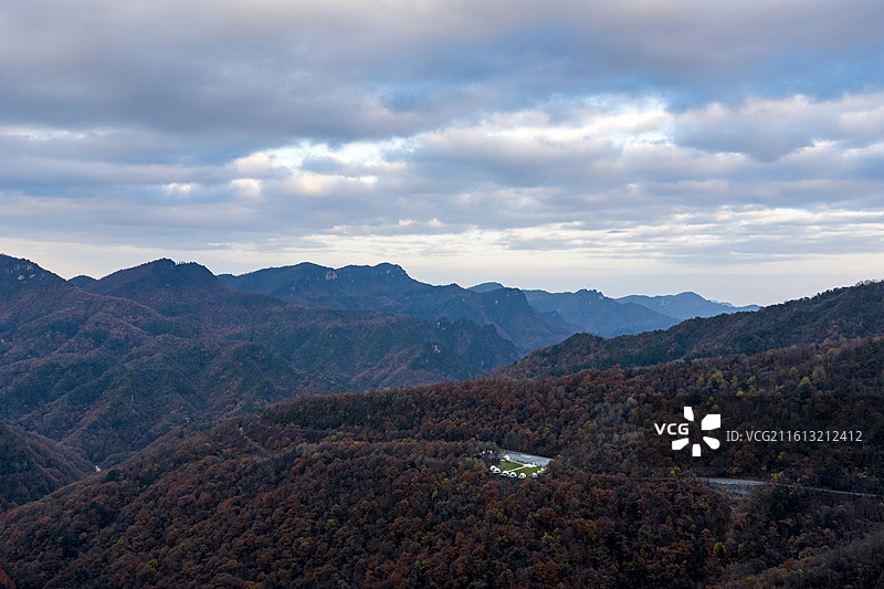 神农架天燕景区彩虹桥秋景晚霞航拍图片素材
