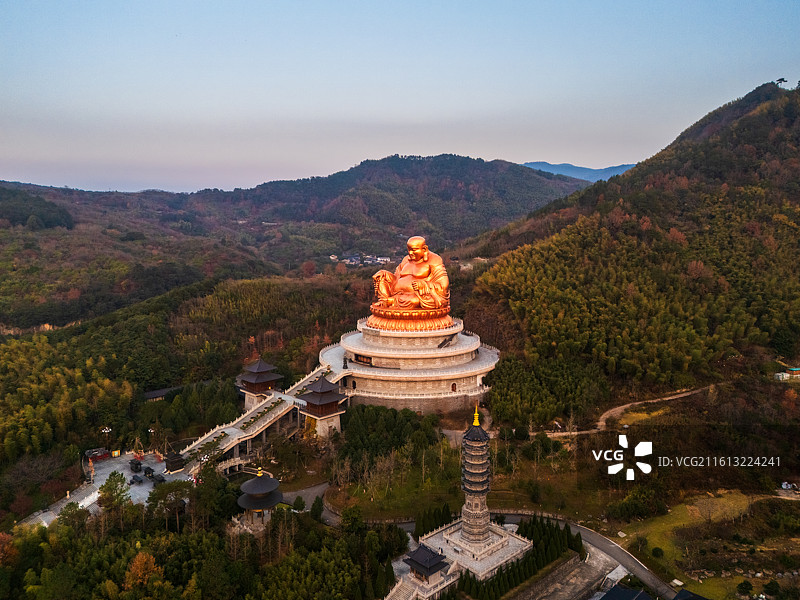 航拍雪窦山图片素材