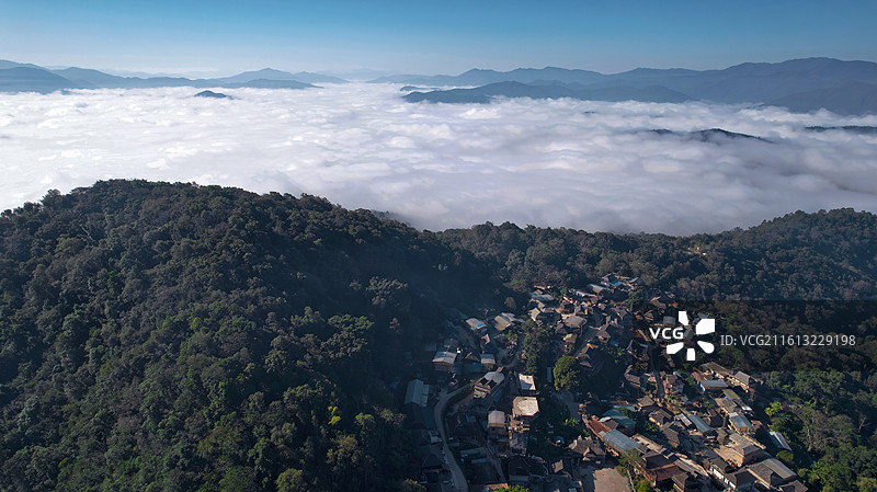 彩云之南•鸟瞰普洱景迈山云海 - 拍摄于云南普洱景迈山古茶林景区（拍摄设备：DJI AIR 2S）图片素材