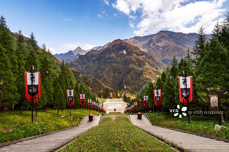 湖北神农架神农坛杉王图片素材