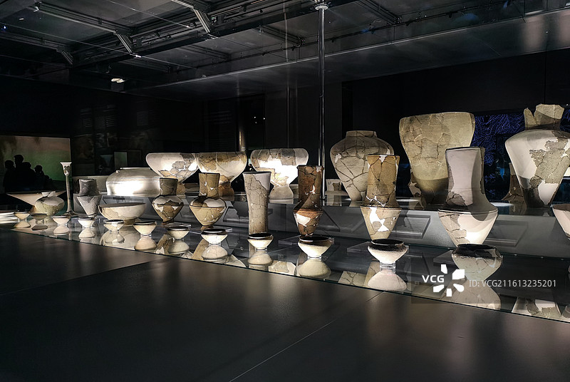 三星堆陶器,食器,酒器,炊器,小平底罐,陶罐,三星堆博物馆图片素材