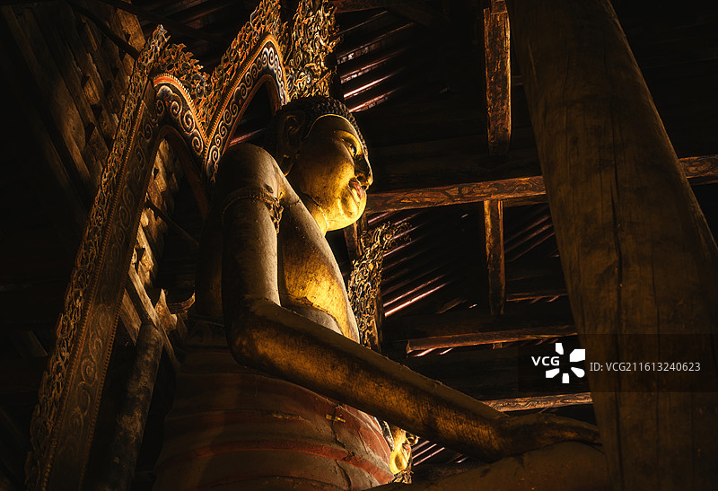 奉国寺释迦牟尼佛图片素材