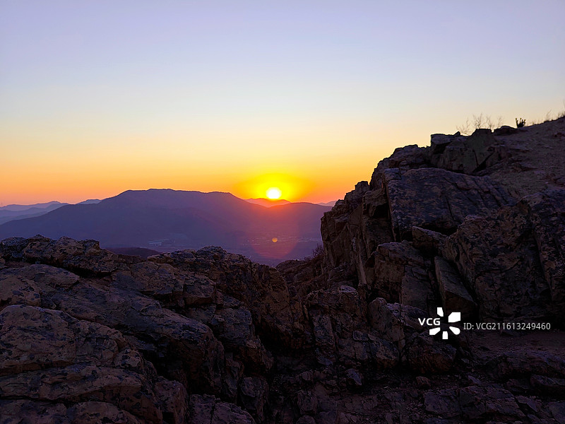 元旦假期，攀爬莒县屋楼崮，山野风光图片素材