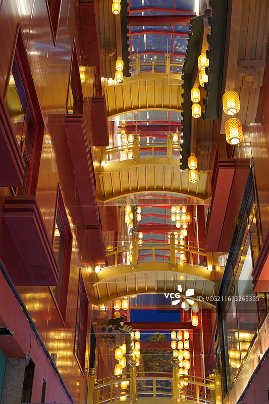 西安回民街洒金桥美食街特色夜景图片素材