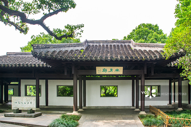 杭州 水月廊 崇文书院旧址 长廊 廊亭 曲院风荷 江南园林景观 传统中式建筑 古典建筑 园林建筑图片素材