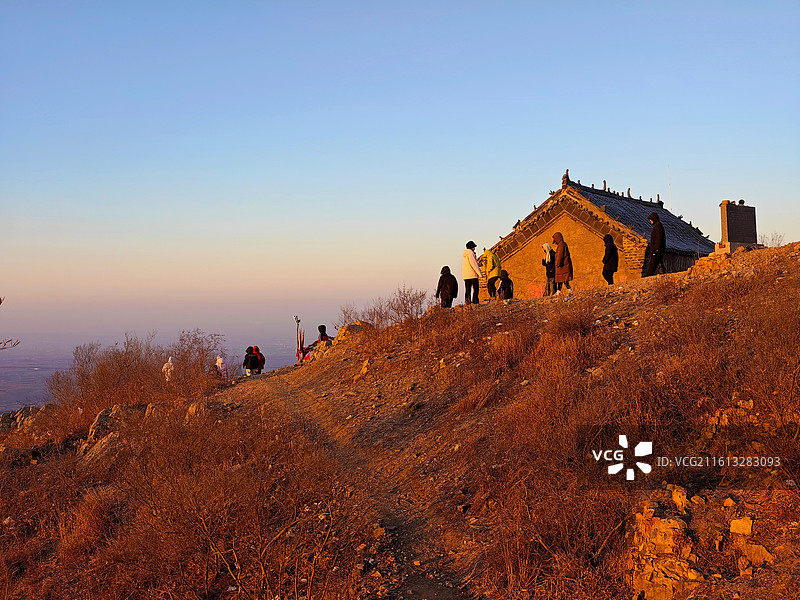 元旦假期，攀爬莒县屋楼崮，山野风光图片素材