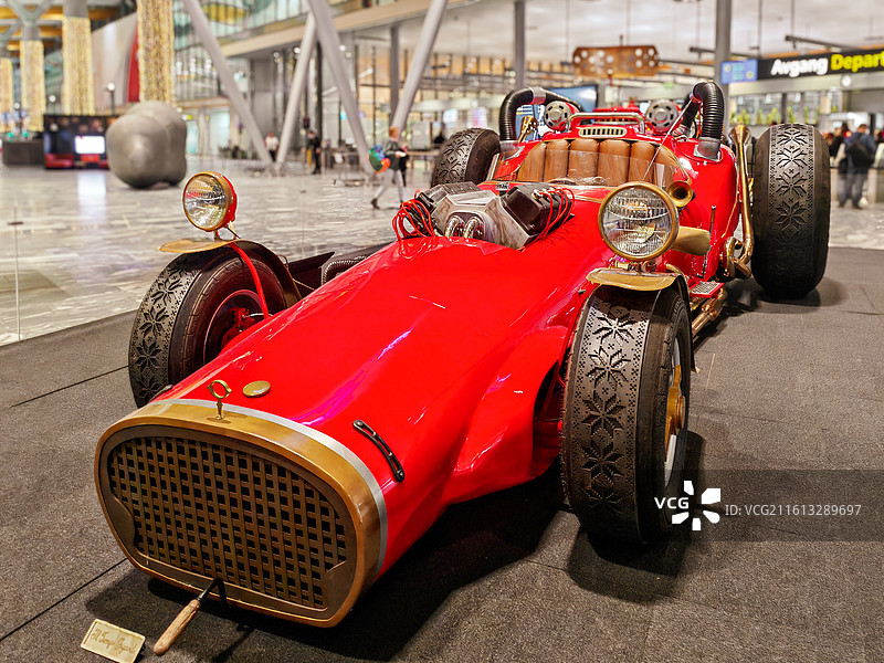 挪威奥斯陆国际机场展品老爷车图片素材