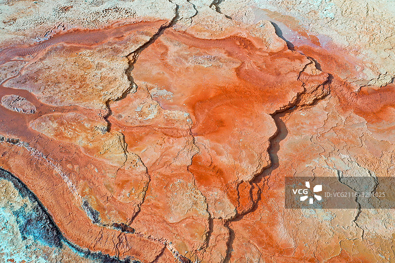 航拍青海茫崖艾肯泉恶魔之眼图片素材