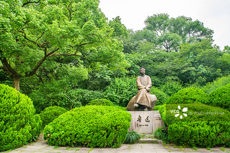 杭州 鲁迅 铜像 人物雕像 文学家 历史文化景点 西湖畔 名人塑像 孤山 红色景点 革命家图片素材