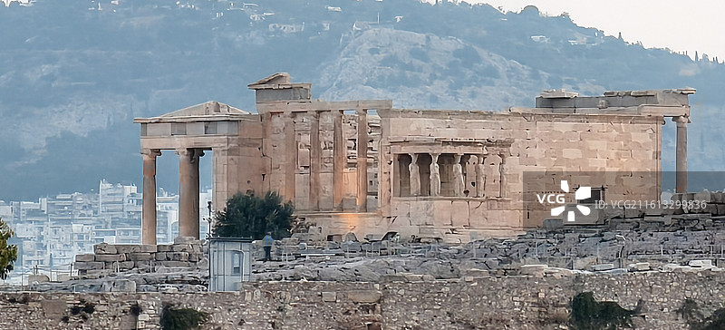 希腊雅典～菲洛帕波斯山-夕阳西下，远观雅典卫城图片素材