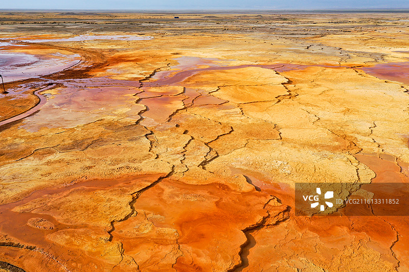 航拍青海茫崖艾肯泉恶魔之眼图片素材