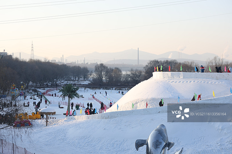 悦江滩冬季冰雪乐园，雪雕，滑雪，雪城堡，小三亚，长白岛，吉林市，冬季，图片素材