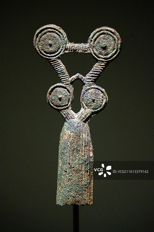 中国内蒙古自治区鄂尔多斯市博物院馆藏文物 战国 青铜杖首图片素材